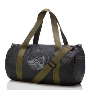 Aloha Collection duffle Waikiki seal, black, great unisex bag NWT